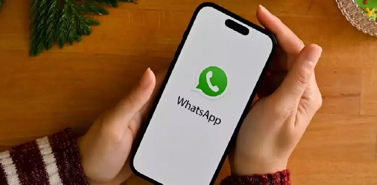 WhatsApp users in Pakistan report outages