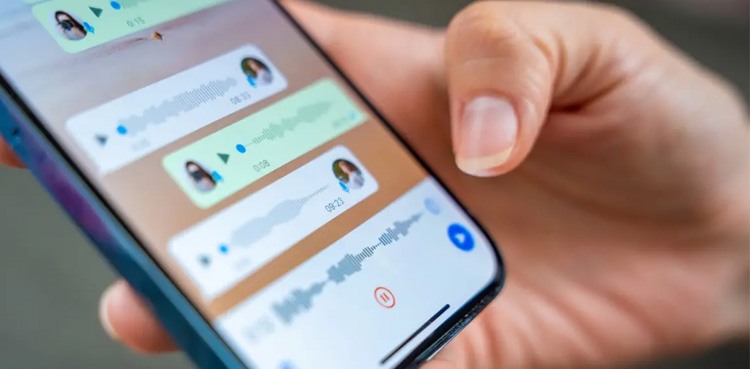 WhatsApp's new feature now let you customize voice message transcription