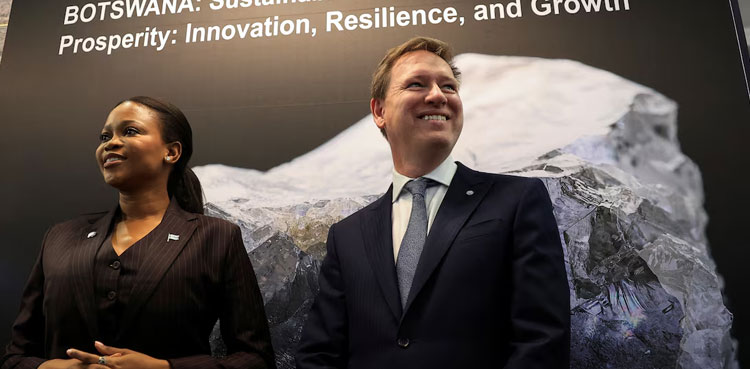 Botswana, De Beers sign long-delayed diamonds deal