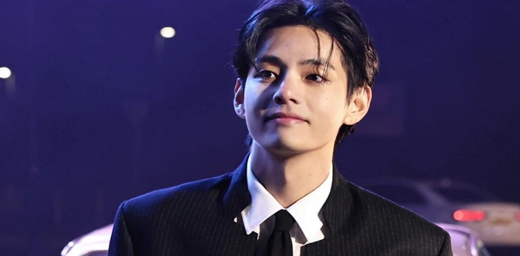 BTS star V breaks the internet with new military photos; fans react!