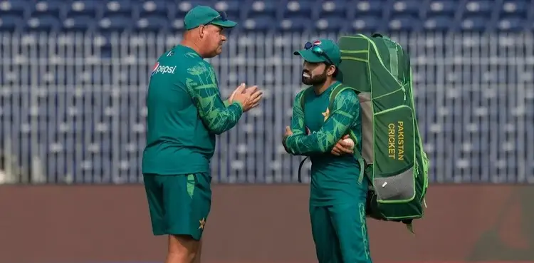 Mickey Arthur wants Pakistan player to back their skills in India clash