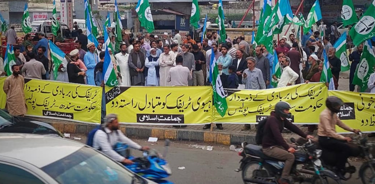 JI holds protest against heavy traffic killings in Karachi
