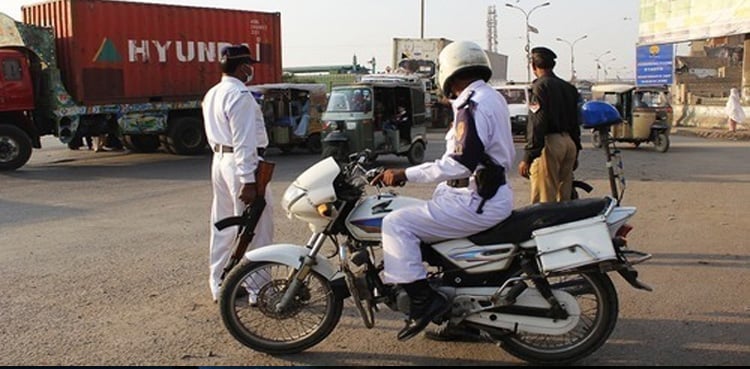 Sindh IG orders crackdown on vehicles without number plates, licences