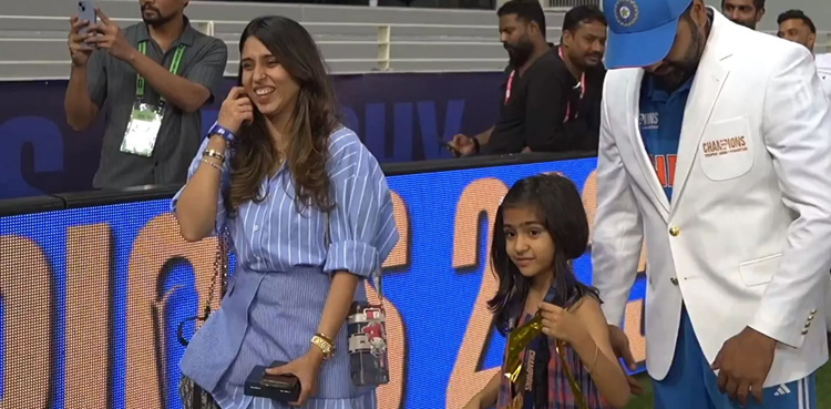Watch: Rohit Sharma gives Champions Trophy medal to daughter