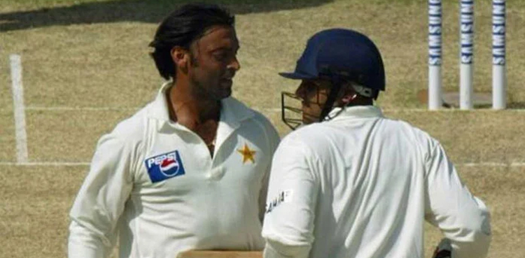 Shoaib Akhtar takes a dig at Sehwag over bragging about 300-run knock