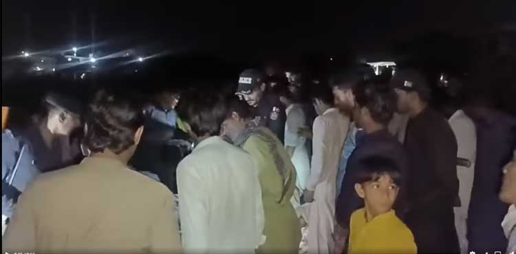 Woman dies after falling from moving train in Gambat