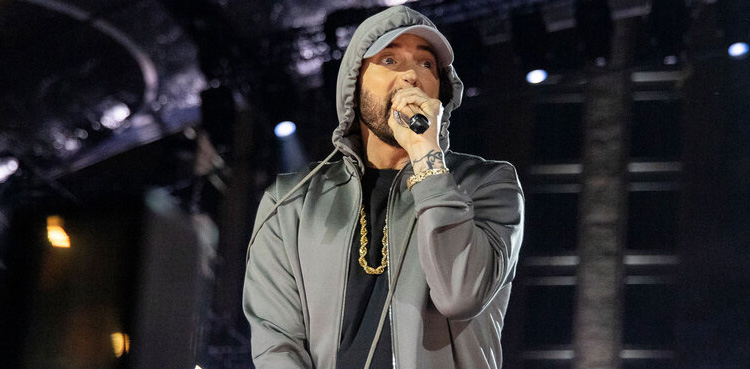 Eminem’s touring record is no more - Can you guess who broke it?