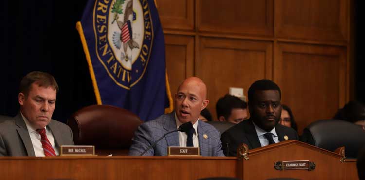 US approves bill to block cash flow to Taliban in Afghanistan