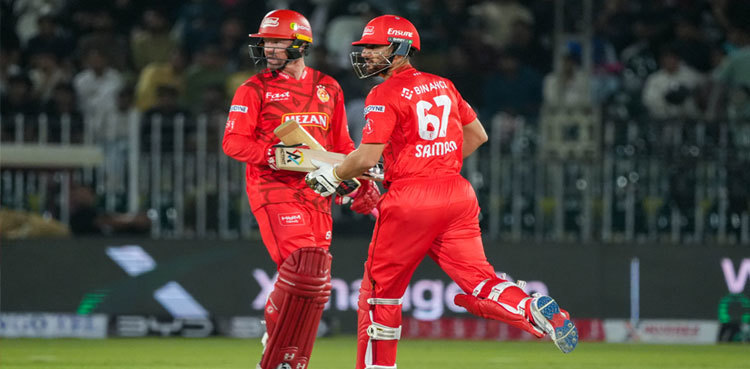 Islamabad United thump Lahore Qalandars in PSL 10 opener