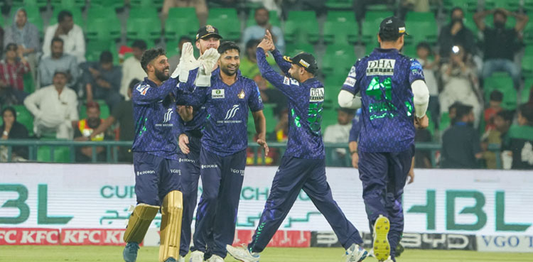 PSL 10: Quetta Gladiators edge Karachi Kings in last-over thriller
