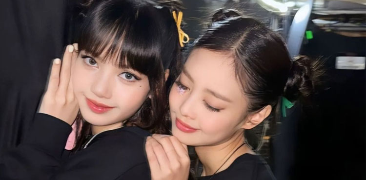 Blackpink members go solo at Coachella festival