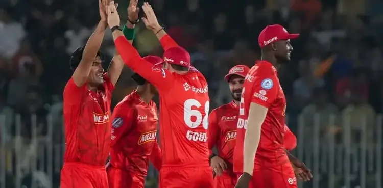 Islamabad down Peshawar by 102 runs