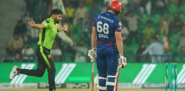 Qalandars end United's winning streak in PSL 10