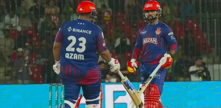 Islamabad United defeat Karachi Kings to remain unbeaten in PSL 10