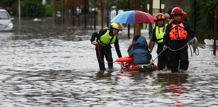 Severe floods hit Argentina farm region, thousands evacuate