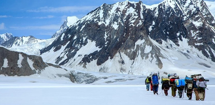 Peshawar court cracks down on glacier exploitation