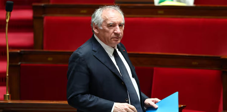 French PM: considering referendum proposal on budget