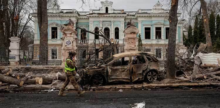 Trump says Putin is 'playing with fire' as Russia makes gains in Ukraine