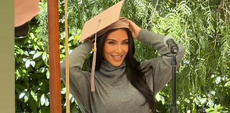 Kim Kardashian graduates from law school after 6 years