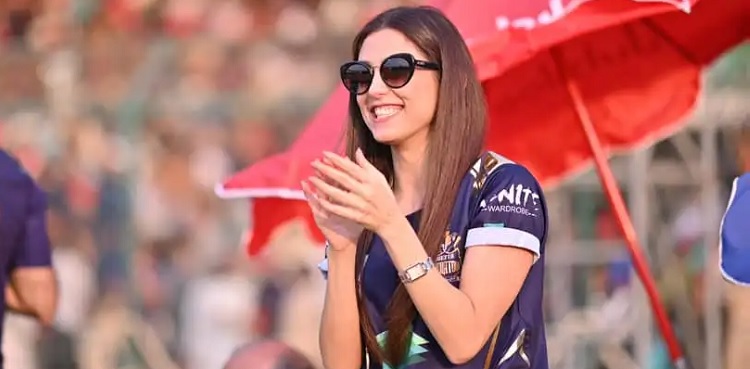 Maya Ali cheers for Quetta Gladiators after PSL X final defeat