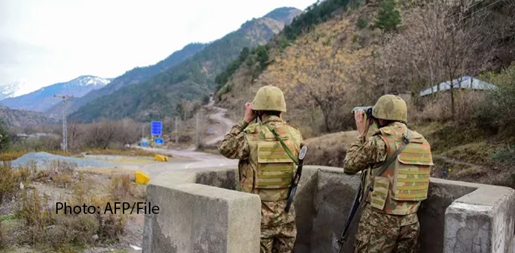 Pakistan Army destroys three Indian posts along LoC, APP