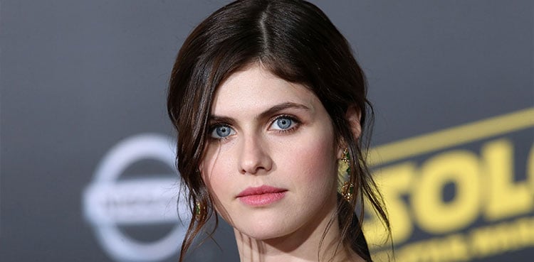 Alexandra Daddario Net Worth in 2025 – Career, Income Streams & Financial Growth