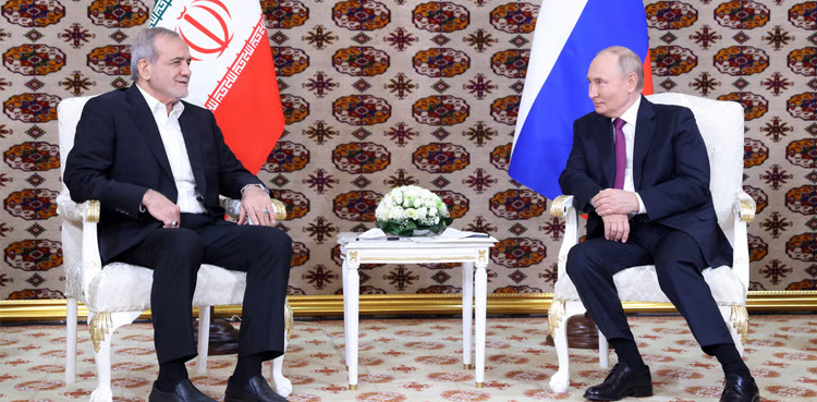 Iran 'does not seek' nuclear weapons, Iran President tells Putin