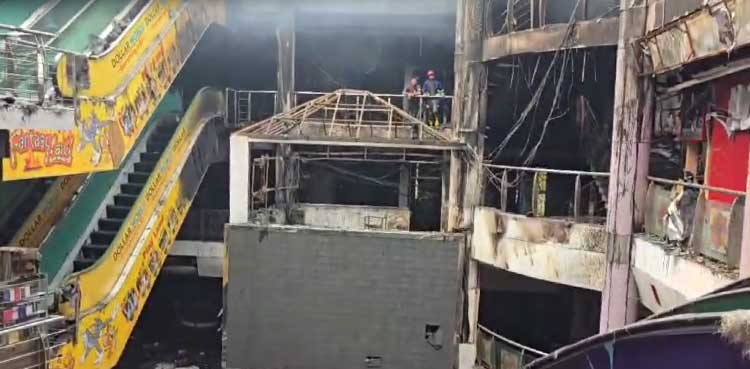 250 shops gutted, millions lost in Karachi Millennium Mall fire