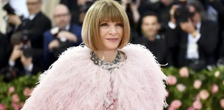 Anna Wintour steps down as Vogue US editor-in-chief