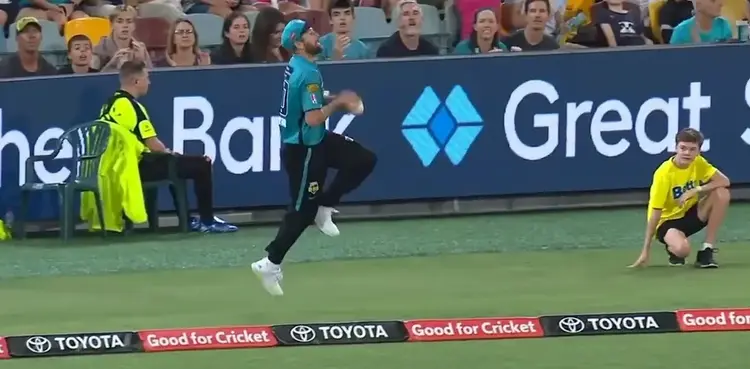 ICC set to revise boundary catch rule