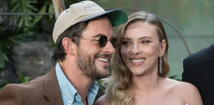 Scarlett Johansson reacts to viral red carpet outings with Jonathan Bailey