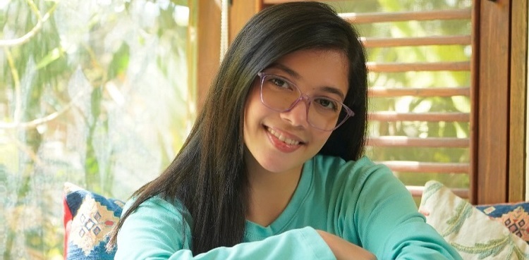 ‘Parwarish’ star Reham Rafiq wins social media with her soulful voice