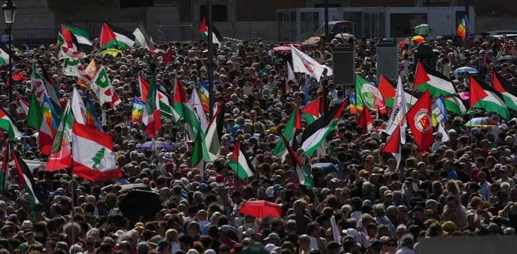 Hundreds of thousands march in Rome to protest Italian 'complicity' on Gaza war