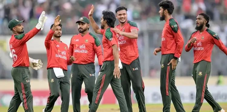 Bangladesh defeat Pakistan by seven wickets in first T20I