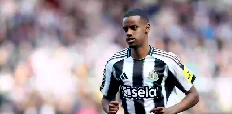 Liverpool suffer huge blow in Isak transfer
