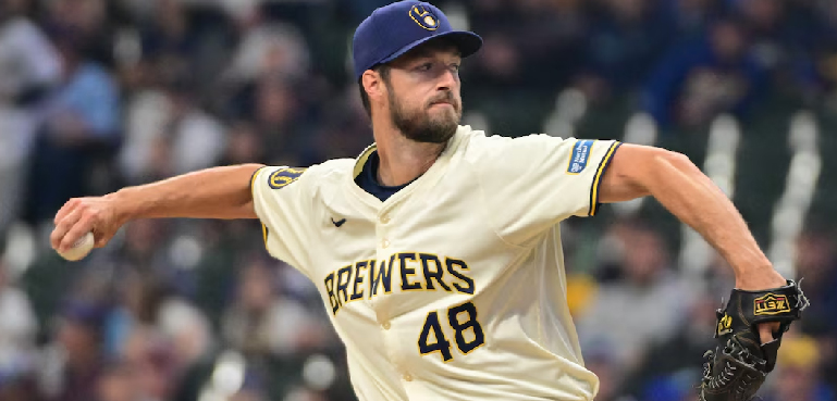 Contreras delivers walk-off as Brewers edge Giants in thriller