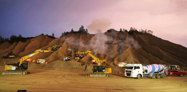 Pickup and trucks star in new 'Romeo and Juliet'