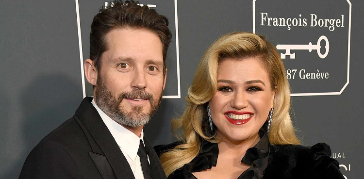 Kelly Clarkson is 'devastated' after ex-husband Brandon Blackstock's death