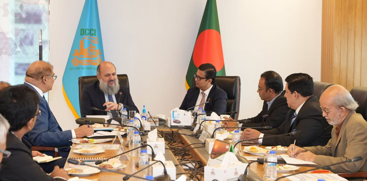 Pakistan, Bangladesh discuss direct flights, shipping links