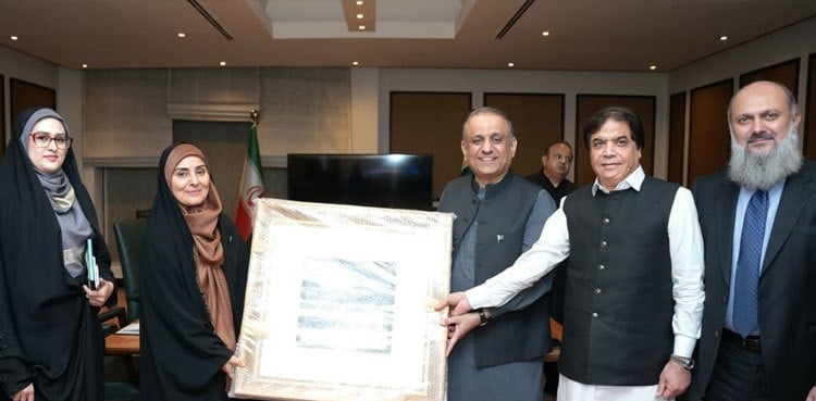 Pakistan , Iran discuss expanding maritime trade via Gwadar-Chabahar route