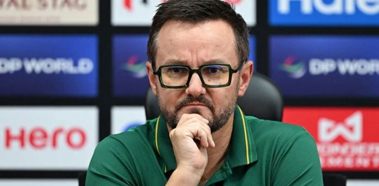 Hasson urges Pakistan to 'focus on cricket' for India Asia Cup final