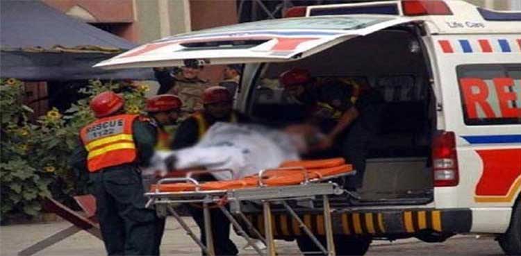 Tragic Collision in Toba Tek Singh: Speeding coach crushes rickshaw, 6 Dead