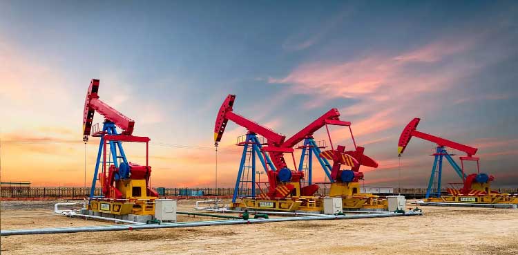 Oil hits 3-week high as surprise US stockpile draw adds to supply worries