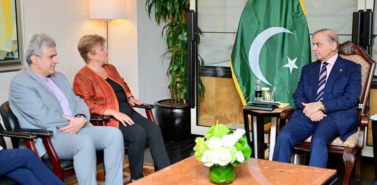 PM meets IMF chief, urges consideration of flood impact in program review