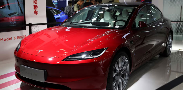 Tesla cuts price for long-range RWD Model 3