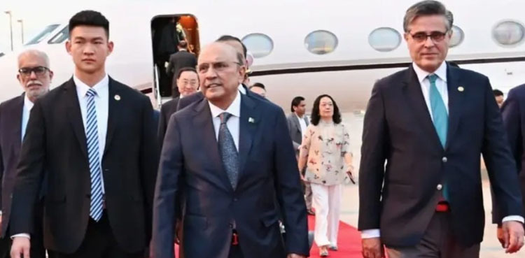 President Zardari receives warm welcome in Shanghai during China visit