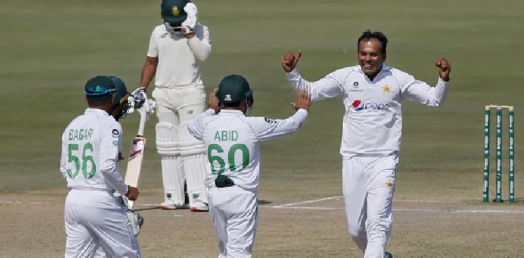 Pakistan prepare spin trap for South Africa Tests