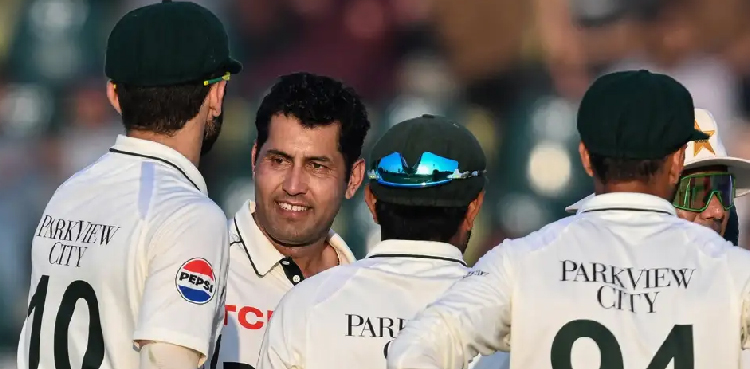 Asif Afridi hurts South Africa late on day two