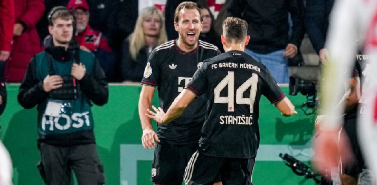 Kane double fires Bayern into Champions League last 16