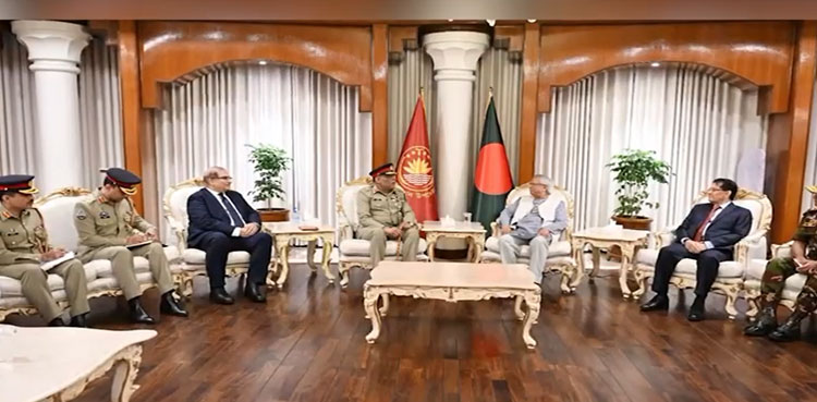 CJCSC General Sahir Shamshad Mirza discusses defense ties during Bangladesh visit